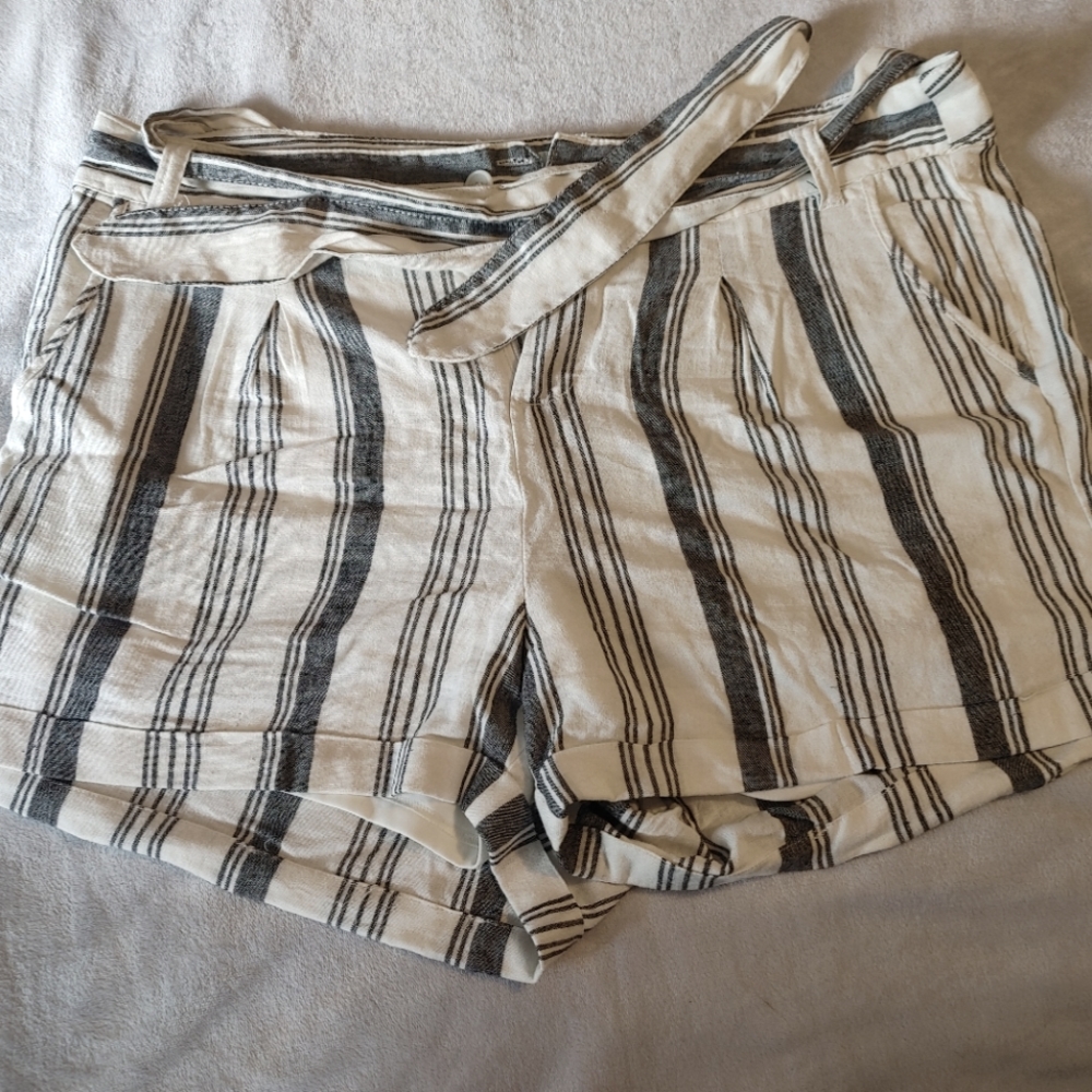Torrid linen shorts
